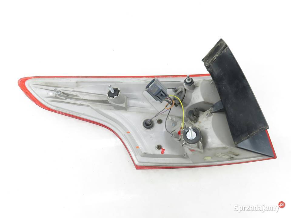 LAMPA PRAWA TYLNA FORD FOCUS MK3 III Turnier sprzedam