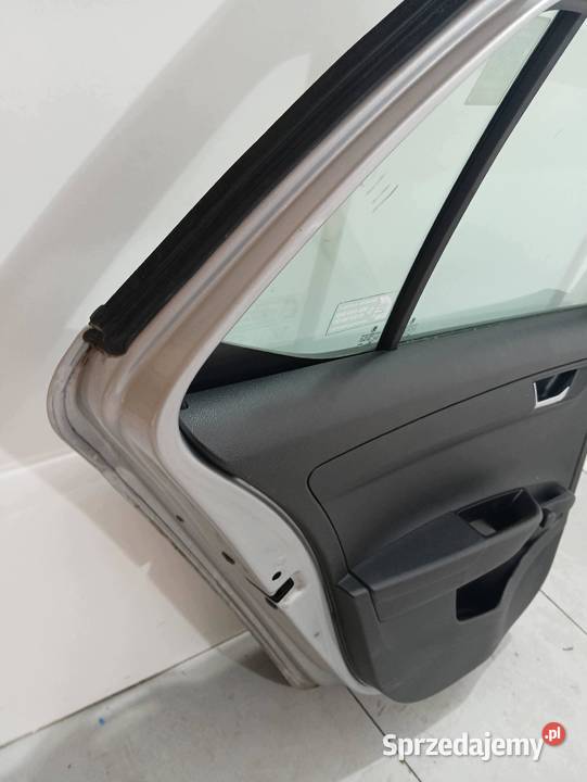 DRZWI LEWE TYŁ LA7W 5D HB Skoda Fabia III 2014