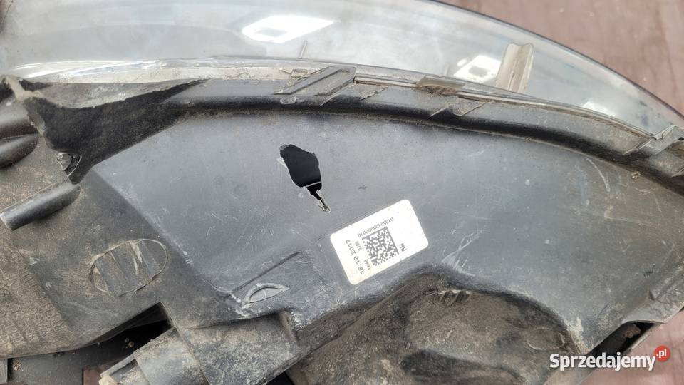 RENAULT CLIO IV 4 LAMPA PRAWA REFLEKTOR PRAWY Ruda Śląska