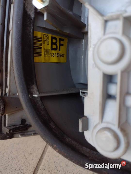 Opel Vectra C GTS lampy tylne tył Komplet osobowe Lampy tylne sprzedam