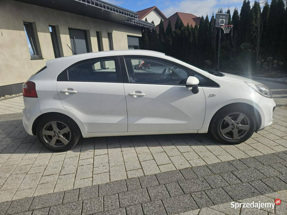 Kia Rio 12 85 klima elektryka zadbany III 2011 biały Strzegom sprzedam