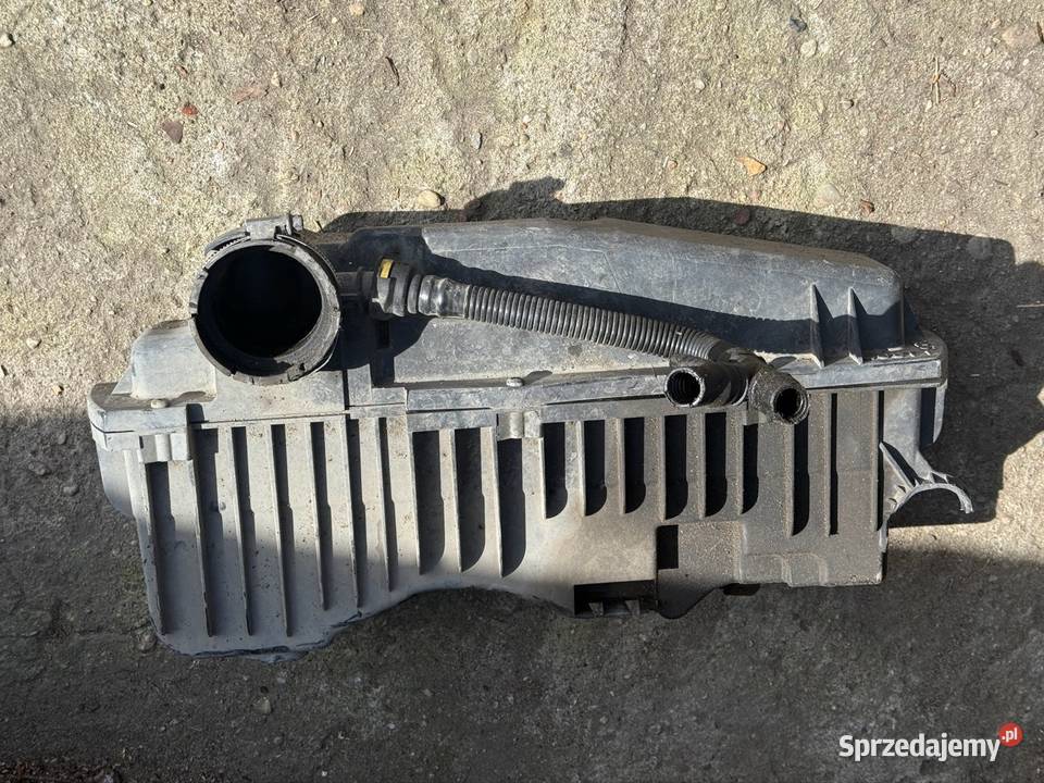 Obudowa filtra Peugeot 206