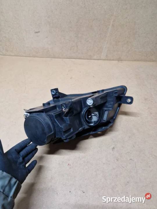 Vw passat B6 lampa prawa przednia 3c0941006S Złotoryja