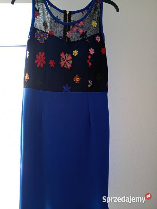 Sukienka w kwiaty lubelskie Okrzeja