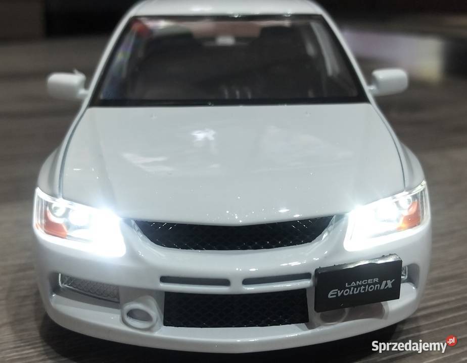 Mitsubishi Lancer Evo IX w skali 124 Kutno