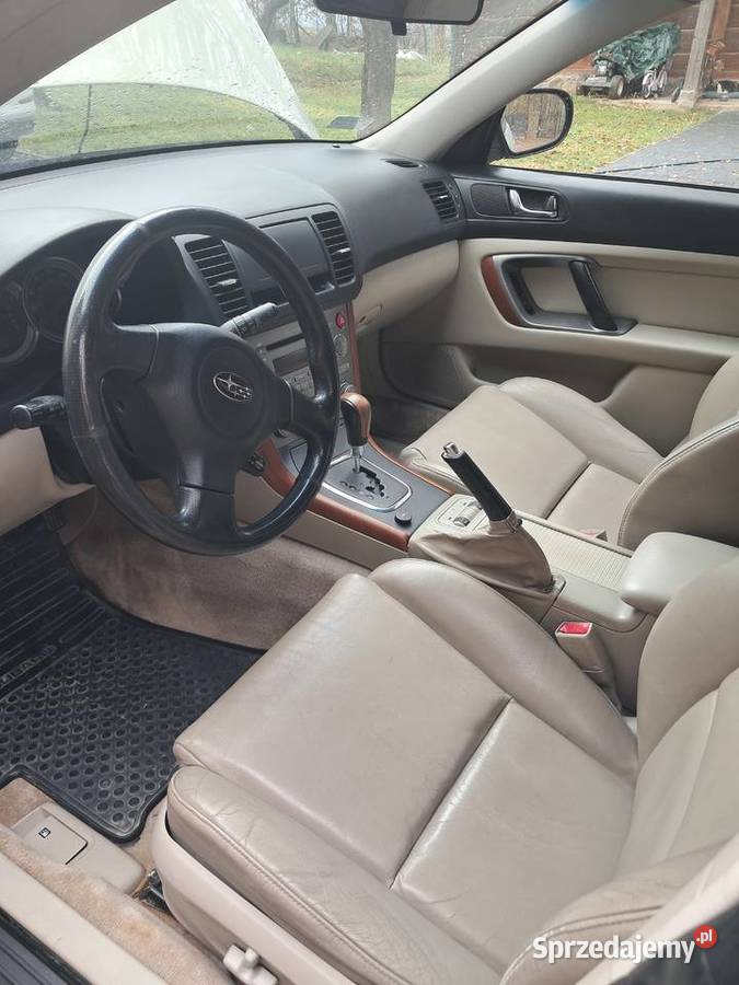 Subaru Outback 25 LPG BRC Hak Napęd 4X4 Kremowe 271000km Rzeszów