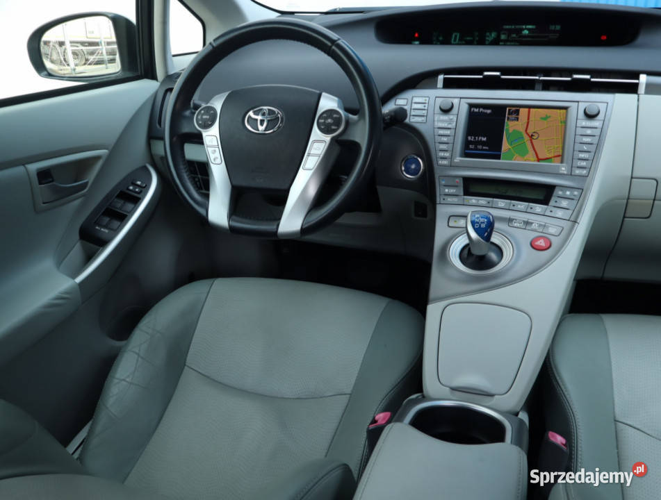 Toyota Prius 18 VVTi PHV Samochody osobowe Łódź