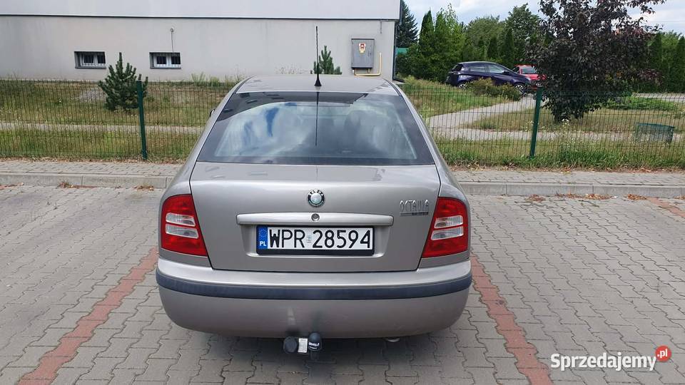 SKODA Octavia Tour 16 MPi Brwinów