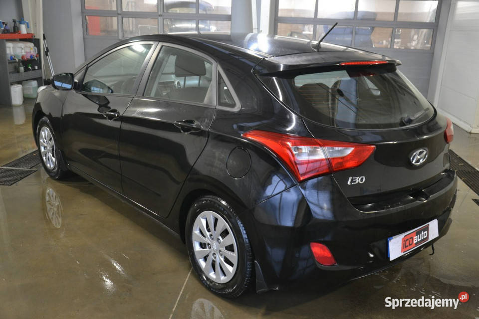 Hyundai i30 14 benzyna 100 ledy klimatyzacja