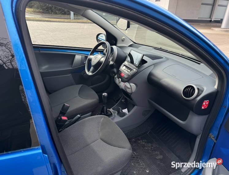 Toyota Aygo I 10 2011 niski przebieg klima 86000km Łódź