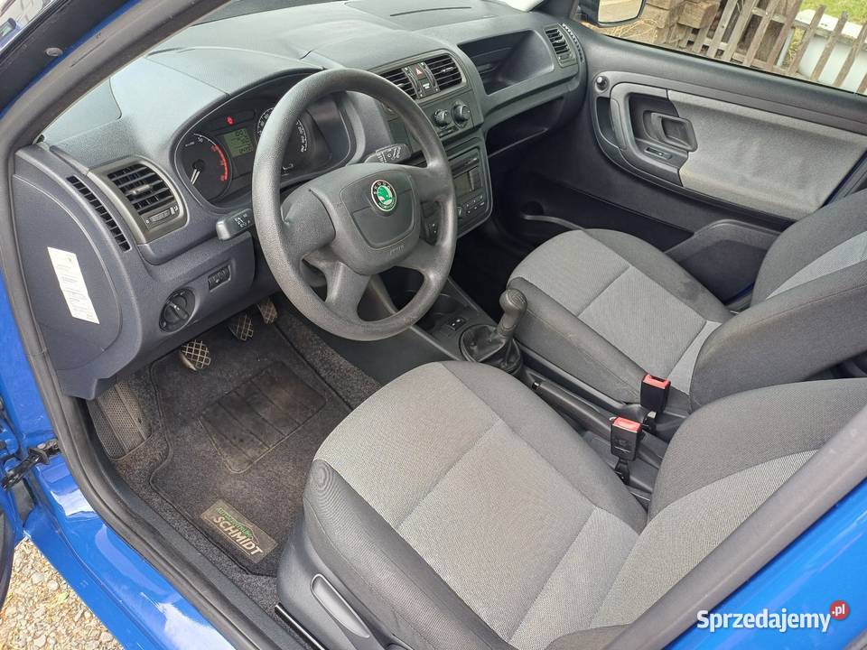 Skoda Fabia II Hatchback 12 MPI 60 2009r Lubin