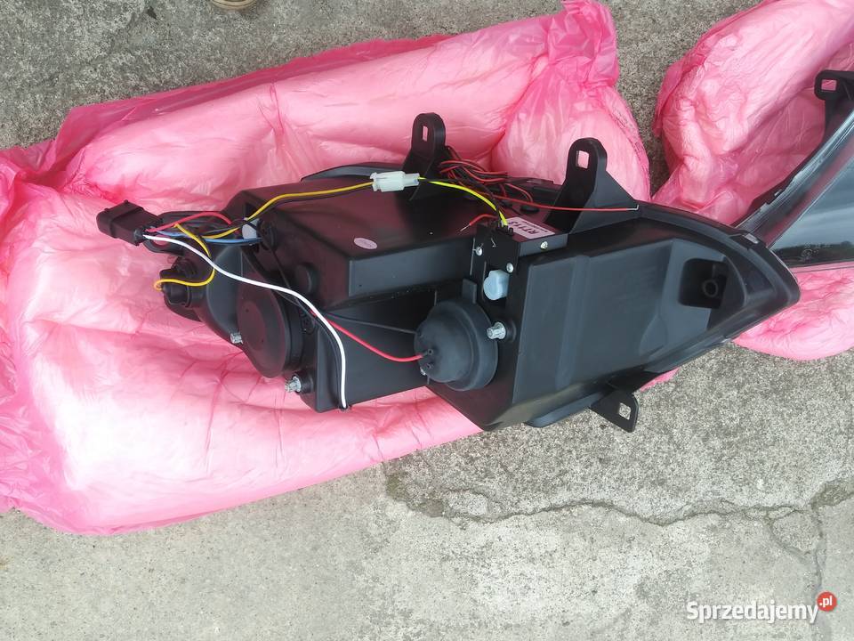 SONAR BMW SK3301 SK3302103Z03 lampa przód Dębno sprzedam