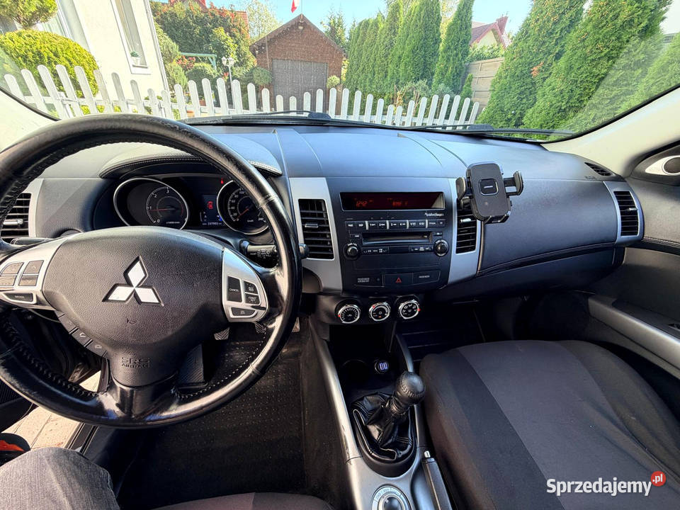 Mitsubishi Outlander II 20 DID 4x4 7osobowy mazowieckie Marki
