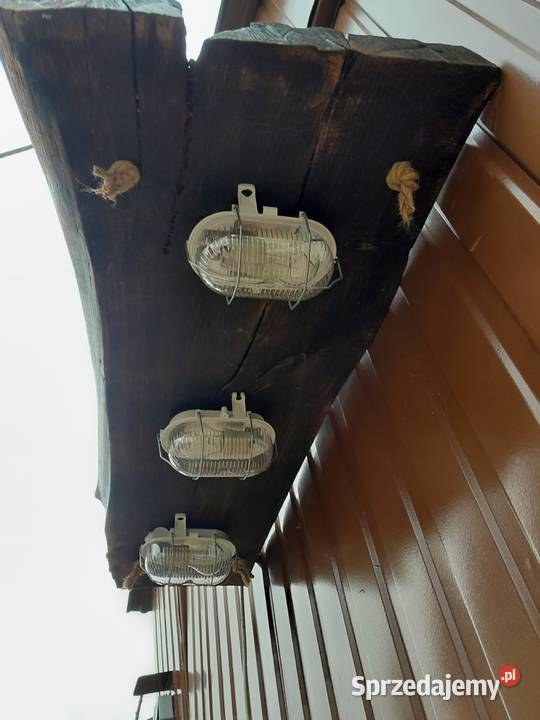 Lampa wisząca z grubej deski z kwietnikiem loft