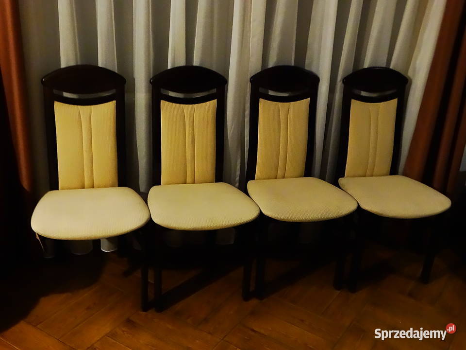 Krzesła klasyczne tapicerowane drewniane 4 Biłgoraj sprzedam