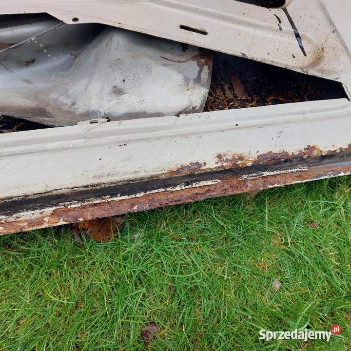 Drzwi lewe fiat 126p FL do poprawek osobowe Drzwi Olesno
