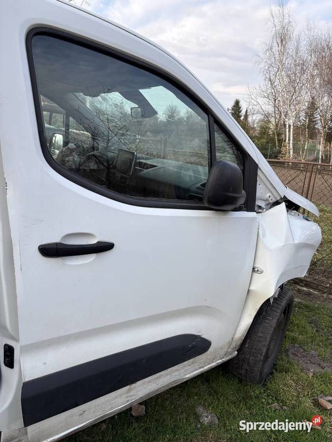 Peugeot Partner IV Berlingo drzwi przód lewe Przeworsk