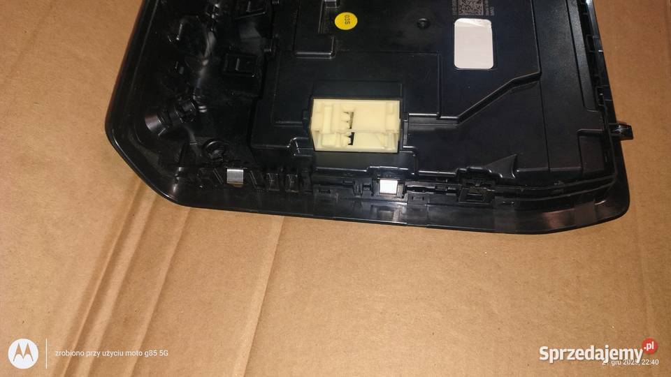 VW Golf 8 lampka podsufitki czarna 5H0 Lubin