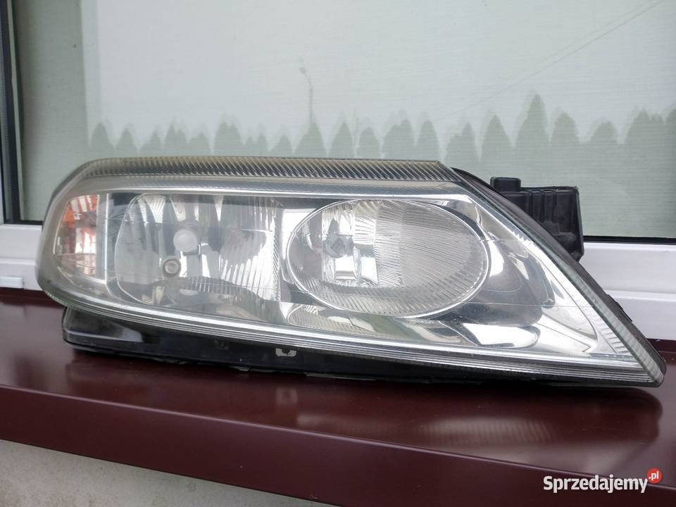 Renault Laguna 2 II lampa przednia prawa Sieradz