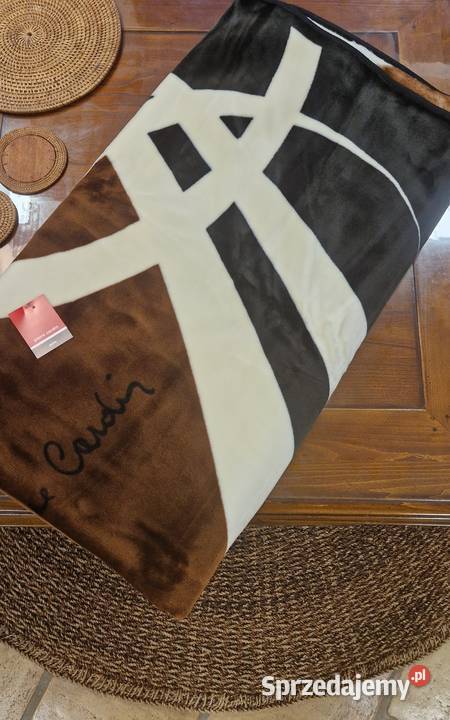 Luksusowy KOC Nancy marki Pierre Cardin brąz Lublin