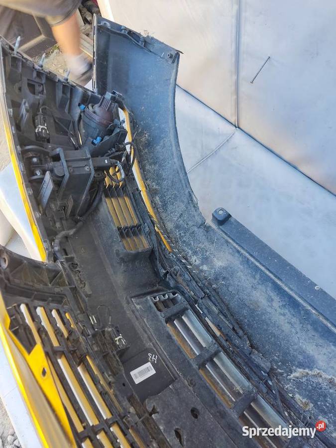 AUDI A8 D3 ZDERZAK PRZEDNI GRILL ATRAPA HALOGENY mazowieckie Radom