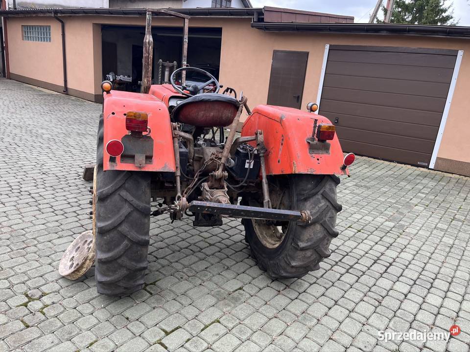 Ciągnik Ursus C330 z masztem Ursus mazowieckie
