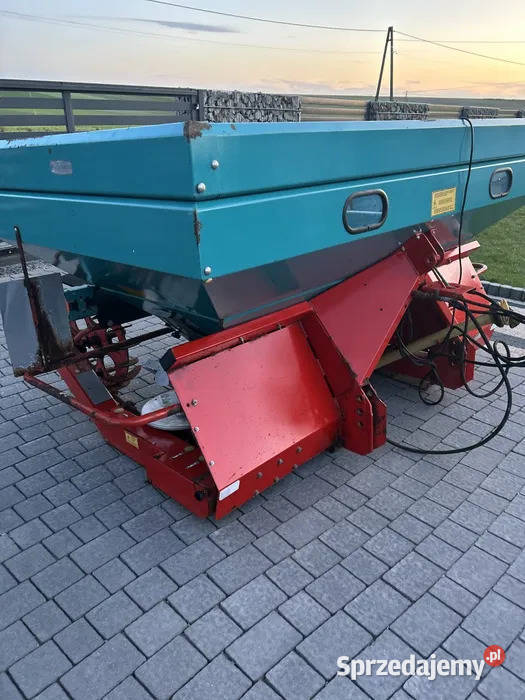 Rozsiewacz do nawozów sulky DPAXL 2400 Prandocin-Iły