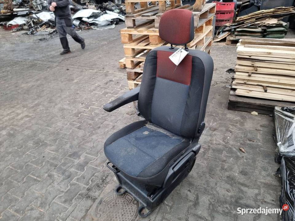 FOTEL PRZEDNI RENAULT MASTER III Lipno