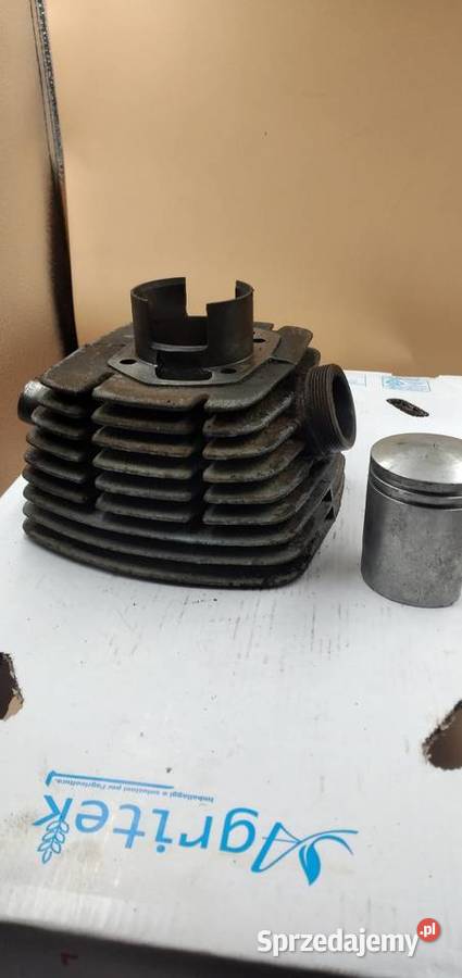 Cylinder wsk 125 nominał plus tlok prl Skarżysko-Kamienna sprzedam