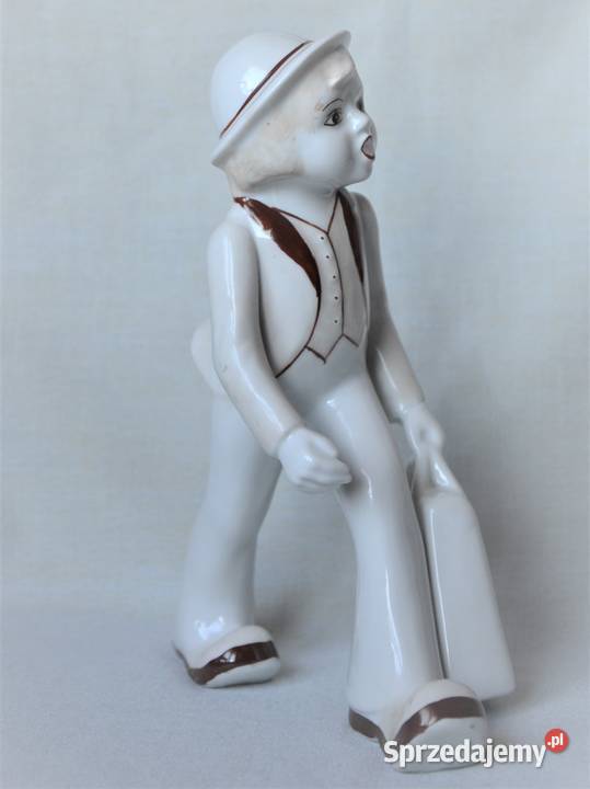 Chłopiec z walizką w stylu art deco wys21 szer17 Warszawa