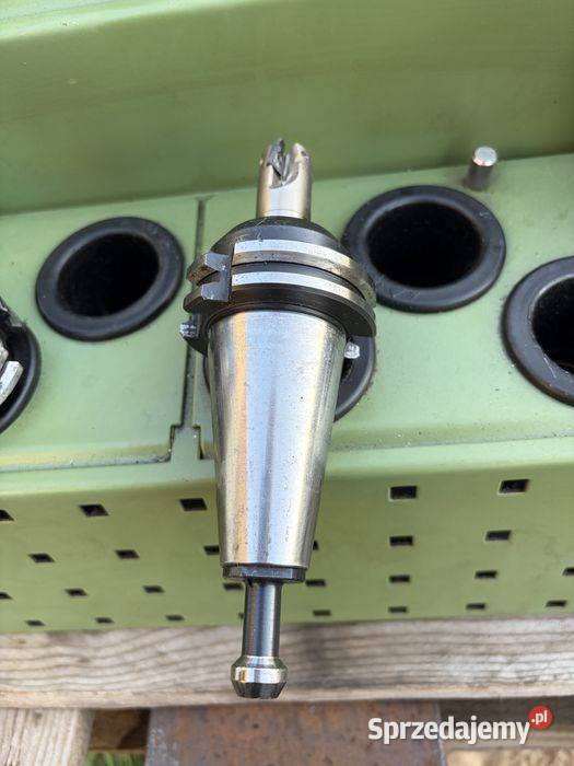 Frez czołowy 20 mm z płytkami na oprawce SK40 Tuliszków