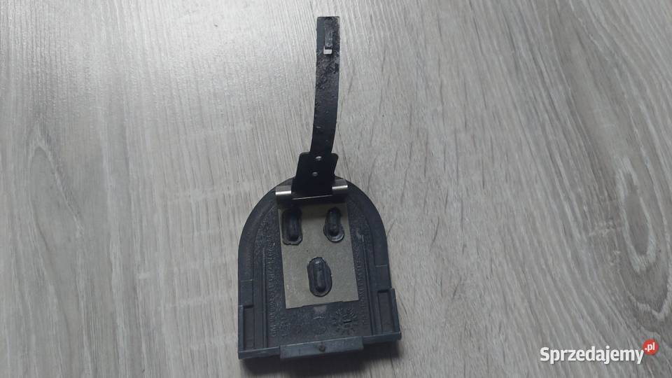 Zaślepka zderzaka haka opel zafira a 90580831 osobowe