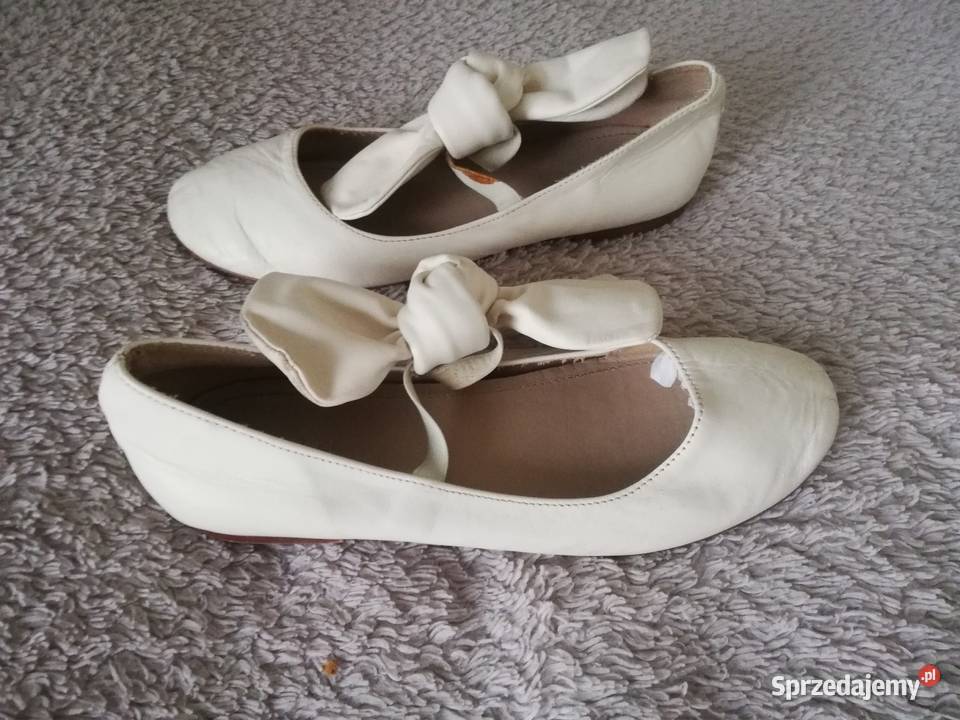 Pantofelki Esprit Cool Club EUR 3335 skóra ekologiczna Gdynia