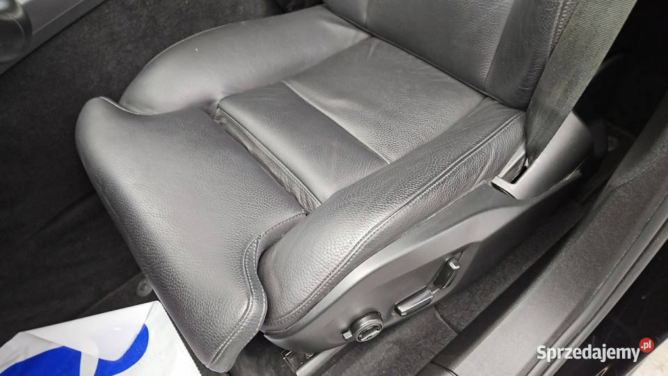 Volvo XC 60 B5 B AWD Ultimate Bright aut Z elektrycznie ustawiane fotele Warszawa sprzedam