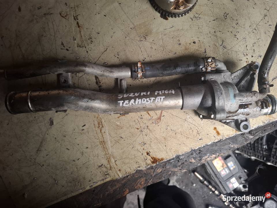 SUZUKI 16 16V M16A obudowa termostatu