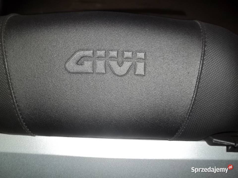 Kufer Centralny Givi 47L z oparciem stelaż Katowice