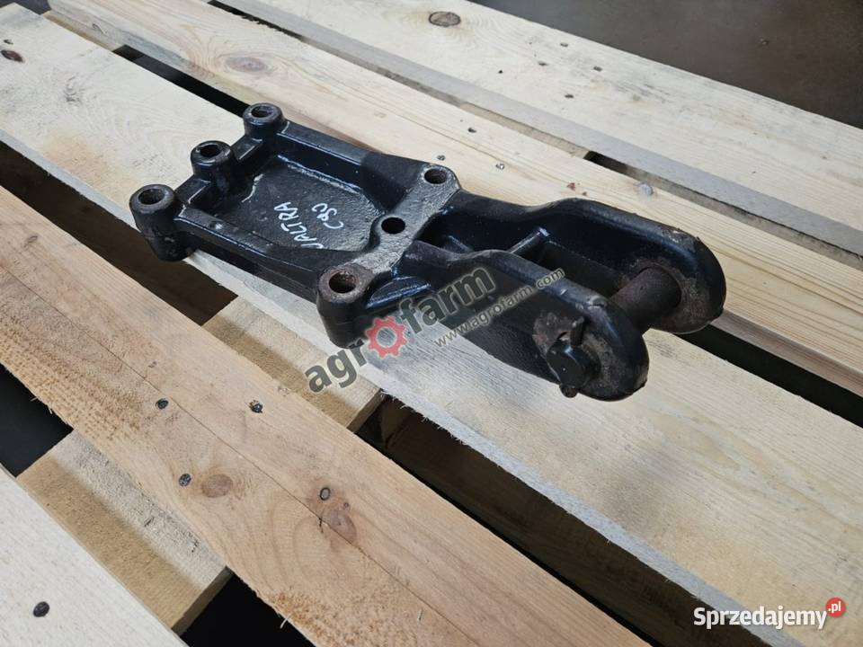 Uchwyt odciągu lewy Valtra C90 C150 C120 C130