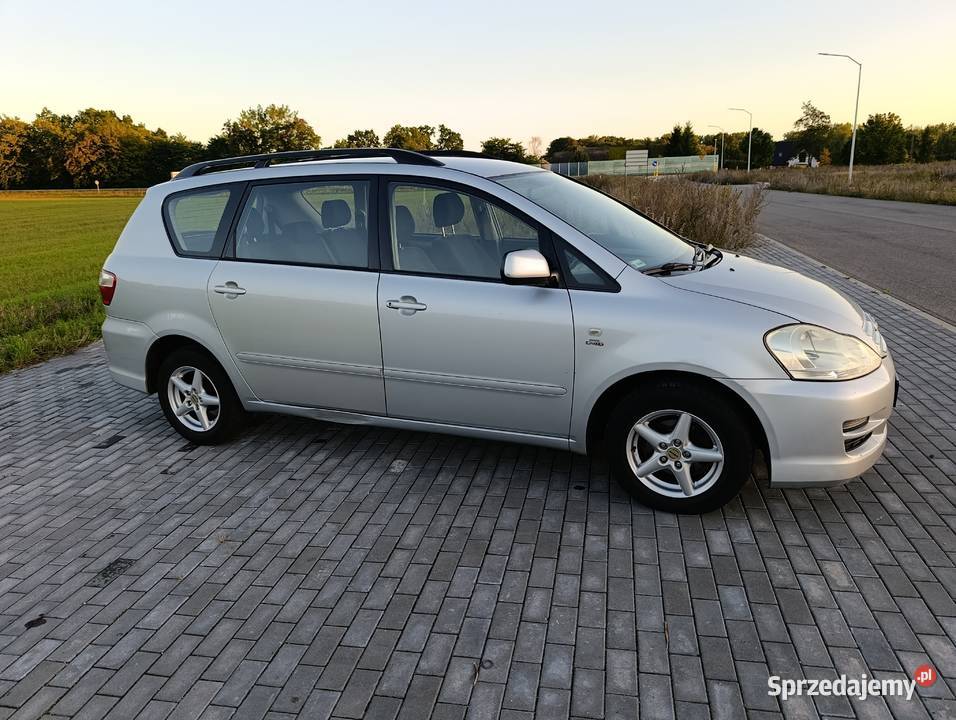 Toyota Avensis Verso 20 D4D Nowogard sprzedam