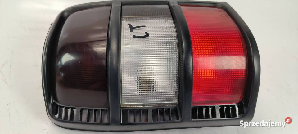 LAMPA LEWA TYŁ MITSHUBISHI PAJERO Lipno