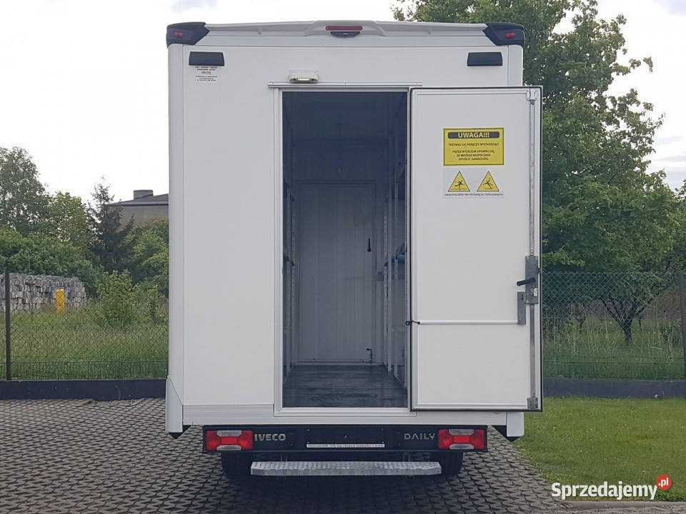 Iveco Daily KONTENER NISKOPODŁOGOWY 443x223x242 elektryczne lusterka Poręba