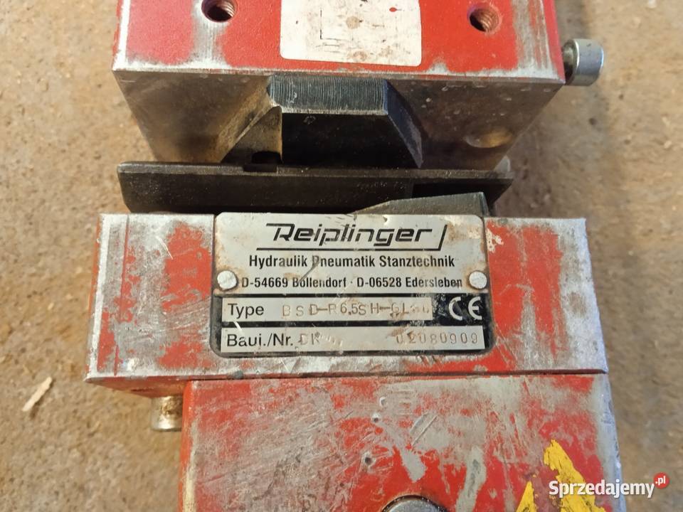 Pneumatyczna gilotyna do okuć okiennych Bydgoszcz