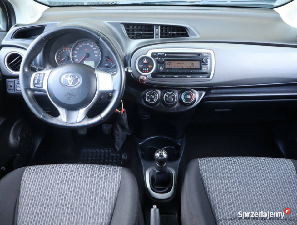 Toyota Yaris 10 VVTi srebrny łódzkie Łódź