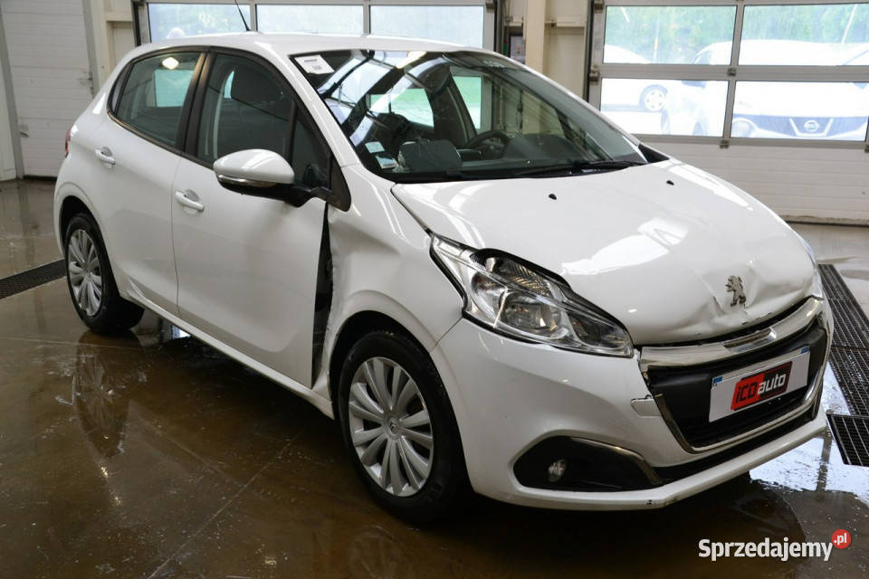 Peugeot 208 15 hdi 100 model 2020 wersja uszkodzony małopolskie Kęty sprzedam