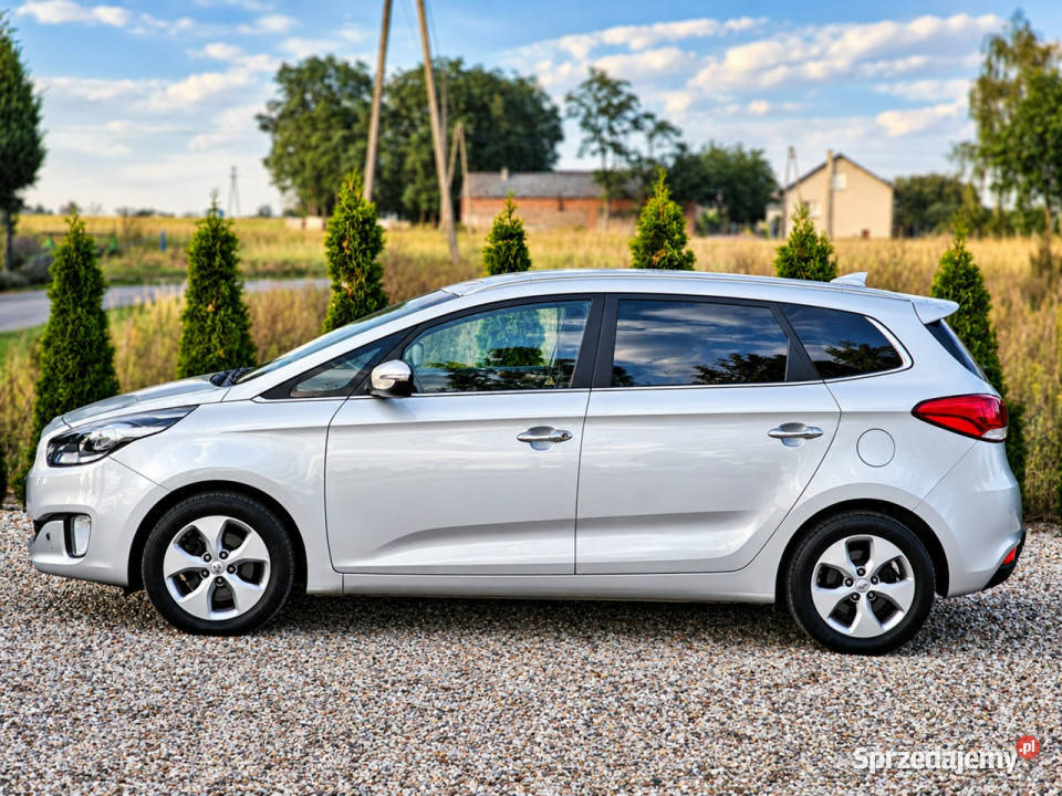 Kia Carens IV 2013 Sadlno