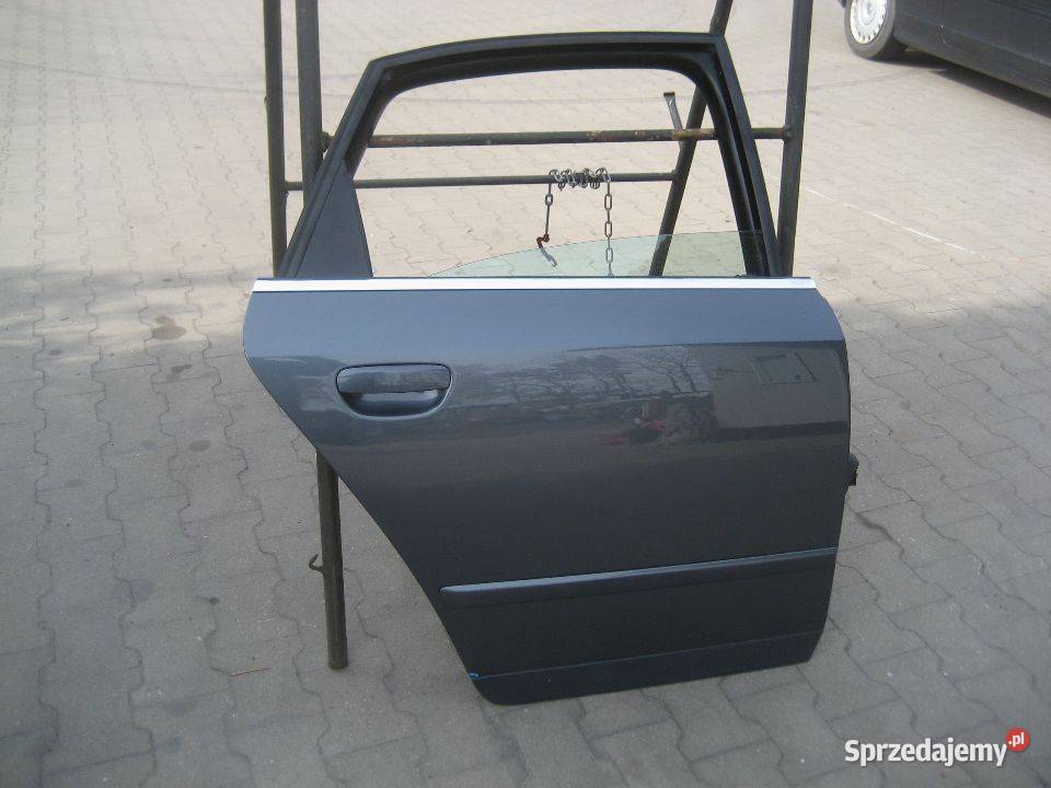audi a4 b6 małysz 0104r sedan drzwi tył prawe Rakoniewice sprzedam
