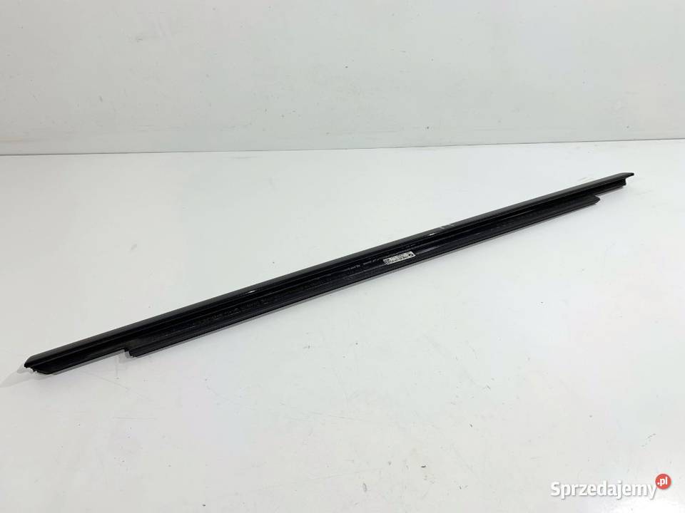 LISTWA ZGARNIAJĄCA TYŁ PRAWY BMW F44 podkarpackie