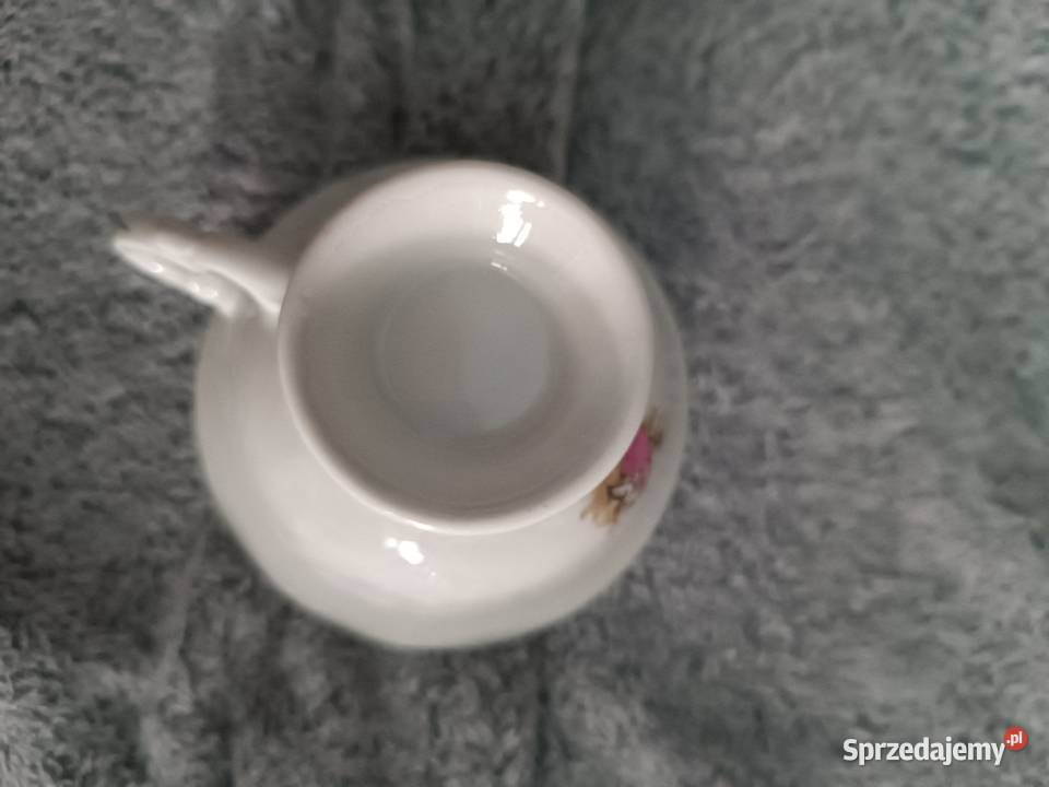 Filiżanki że spodeczkami z PRLu Chorzów