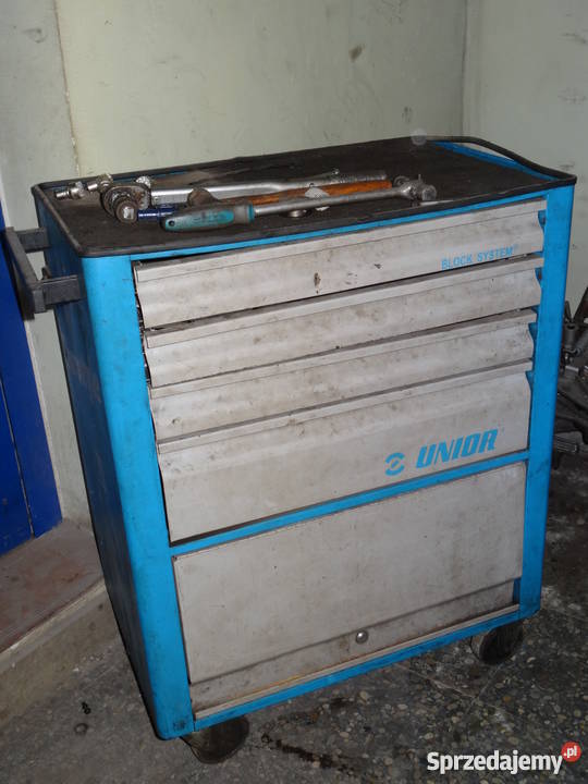 WÓZEK NARZĘDZIOWY Z WYPOSAŻENIEM marki UNIOR śląskie