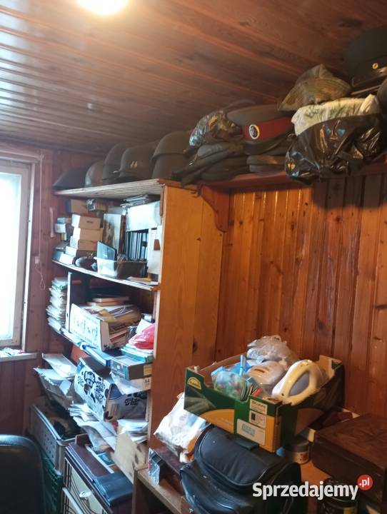 czapki wojskowe hełmy hełmofony artefakty Różanki