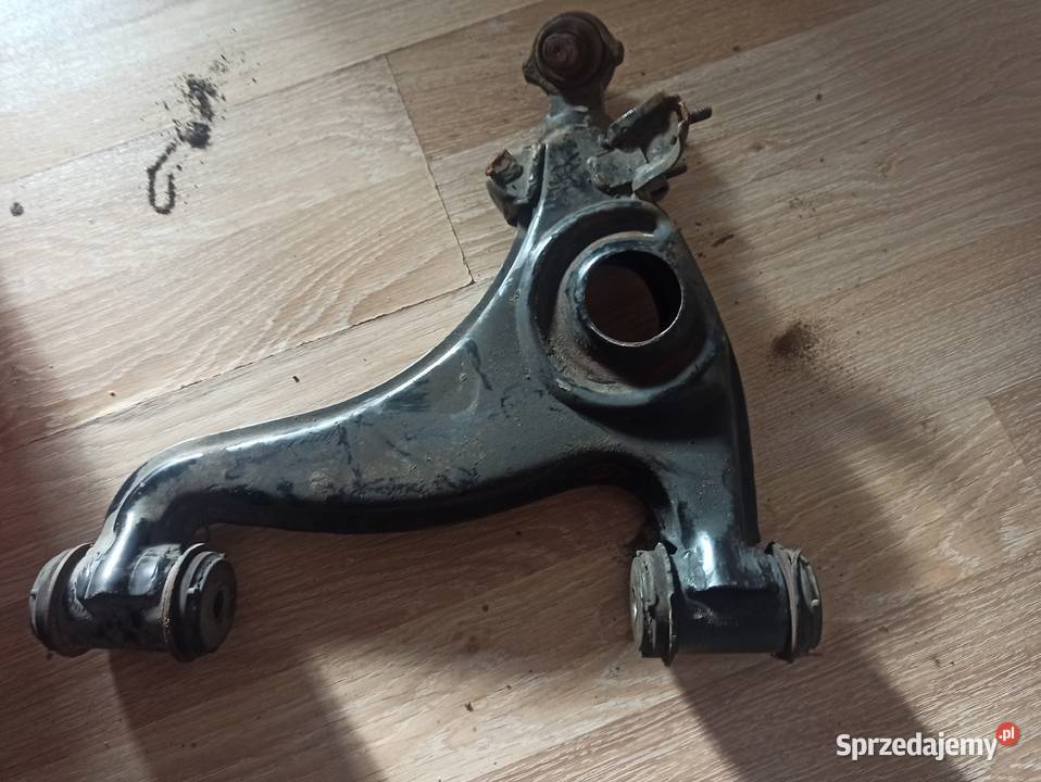 Wahacz lewy mercedes w124